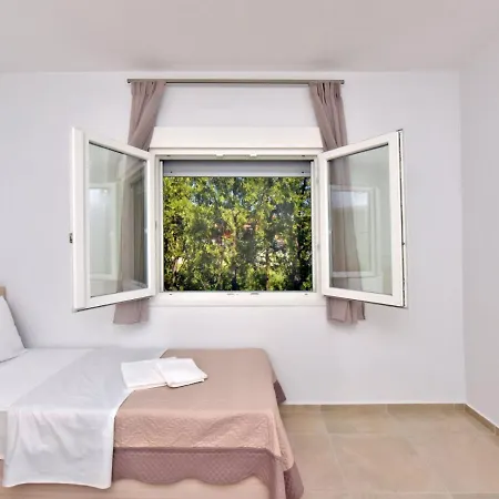 Kontogiannis - Nea Potidea Halkidiki Apartment *